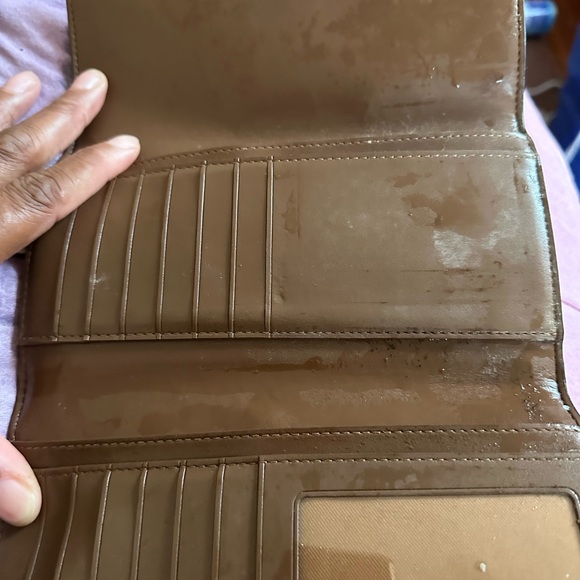Authentic used 2 coach wallets . 85 dollars - Picture 2 of 4